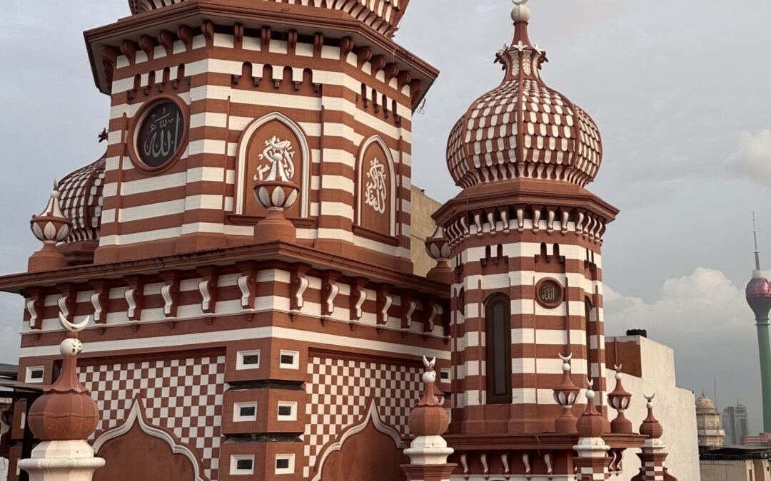 vale la pena visitare colombo, la città principale dello sri lanka?